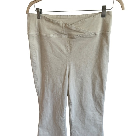 Free People Venice Beach Flare in Worn White, Size 32 - Picture 6 of 12